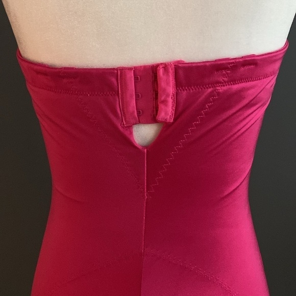 Victoria’s Secret vintage Y2K hot pink body shaper bustier/dress - Picture 6 of 12